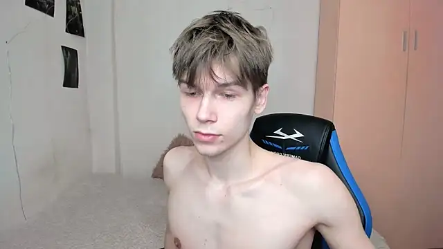 Snapshot of Makentoshi_ chatting on 22, 3, 2025 Makentoshi online show from 22, 3, 2025