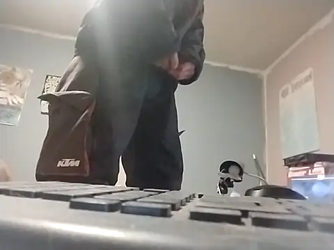 Snapshot of rockpimp chatting on 25, 11, 2025 rockpimp online show from 25, 11, 2025