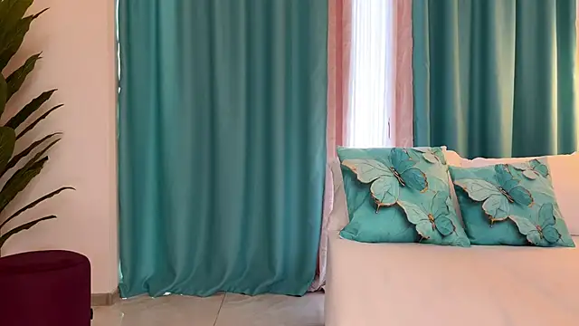 Snapshot of UrGoddessJenny chatting on 24, 7, 2026 UrGoddessJenny online show from 24, 7, 2026