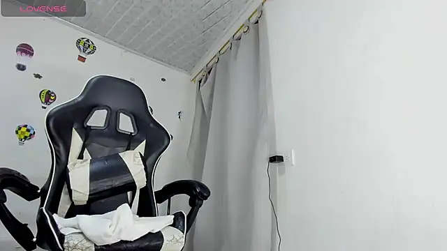 Holly Sailt online show from 26, 9, 2025