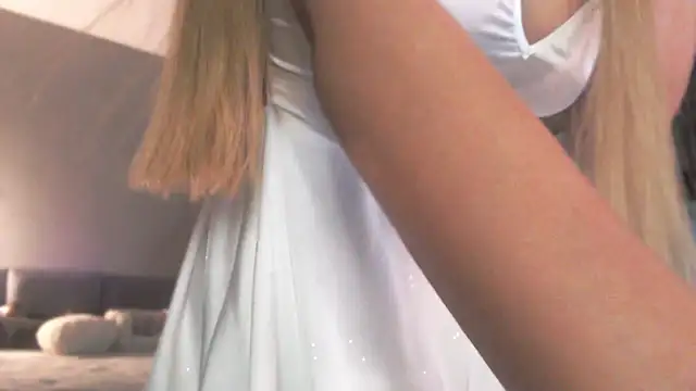 Snapshot of Milk_Bunny chatting on 4, 3, 2026 Milk Bunny online show from 4, 3, 2026