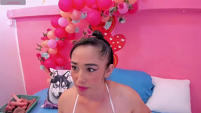 charlotte-11 online show from 24, 9, 2025