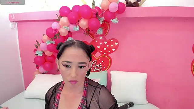 charlotte-11 online show from 25, 9, 2025