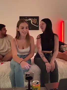 RoxiBlack online show from 2, 11, 2025