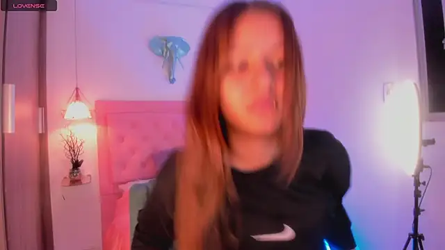 Snapshot of kimmy099 chatting on 25, 2, 2025 kimmy099 online show from 25, 2, 2025