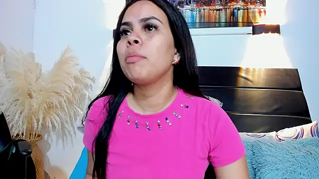 Julieta Coopeer  online show from 30, 9, 2025