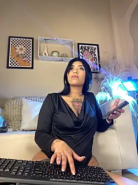 Snapshot of Sweetie_Arianna chatting on 1, 2, 2026 Sweetie Arianna online show from 1, 2, 2026