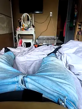 Snapshot of Yolinga205 chatting on 13, 10, 2025 Yolinga205 online show from 13, 10, 2025