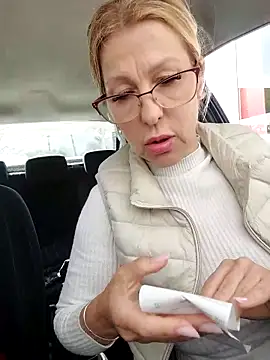 Snapshot of blondyruby chatting on 25, 2, 2026 blondyruby online show from 25, 2, 2026