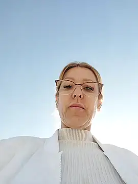 blondyruby online show from 9, 3, 2026