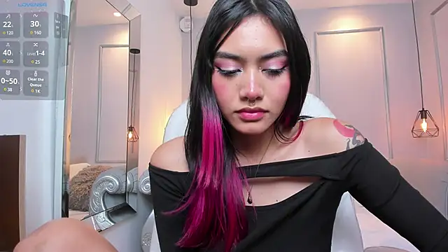 AzuraKindong online show from 14, 3, 2025