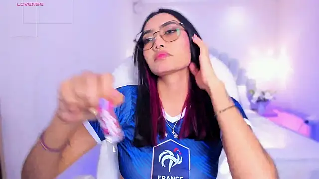 Snapshot of AzuraKindong chatting on 26, 6, 2026 AzuraKindong online show from 26, 6, 2026