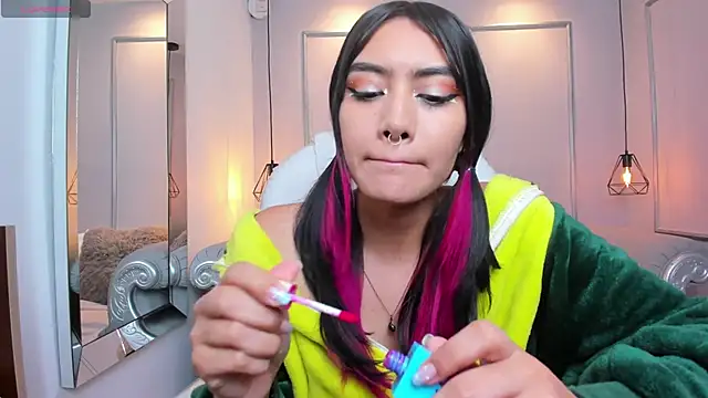 AzuraKindong online show from 11, 3, 2025