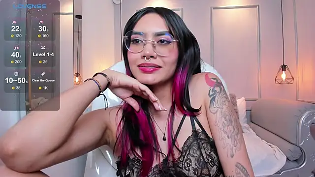 AzuraKindong online show from 7, 3, 2025