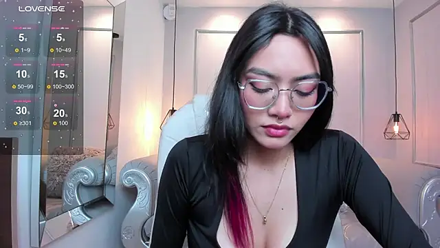 AzuraKindong online show from 23, 9, 2025