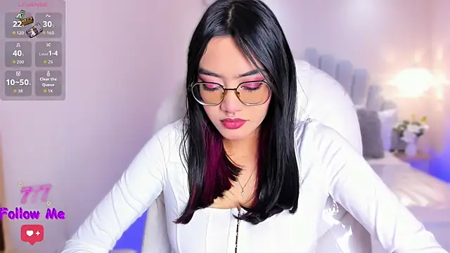 Snapshot of AzuraKindong chatting on 10, 7, 2026 AzuraKindong online show from 10, 7, 2026