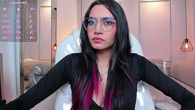 AzuraKindong online show from 6, 10, 2025