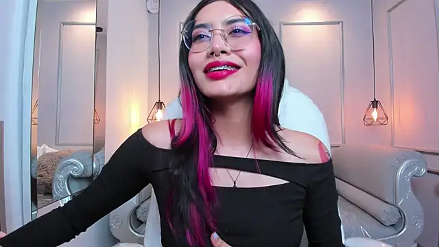 AzuraKindong online show from 8, 3, 2025