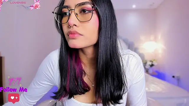 Snapshot of AzuraKindong chatting on 2, 7, 2026 AzuraKindong online show from 2, 7, 2026