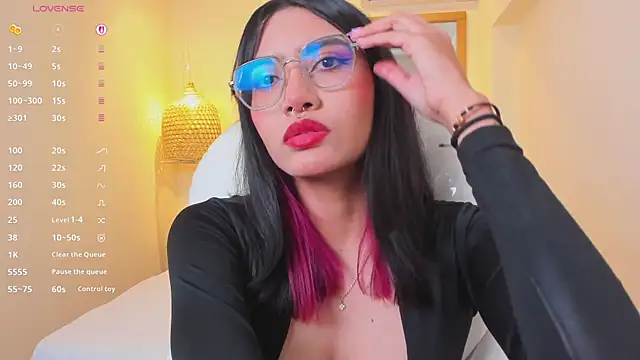 AzuraKindong online show from 12, 3, 2026