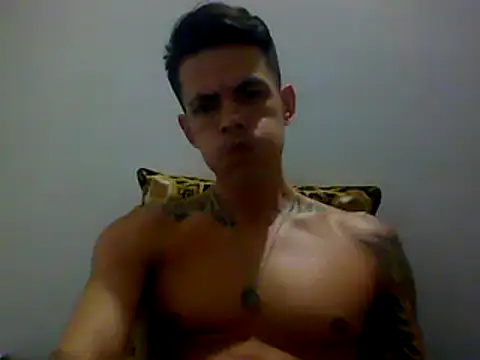 Snapshot of Skater29xx2 chatting on 24, 2, 2025 Skater29xx2 online show from 24, 2, 2025