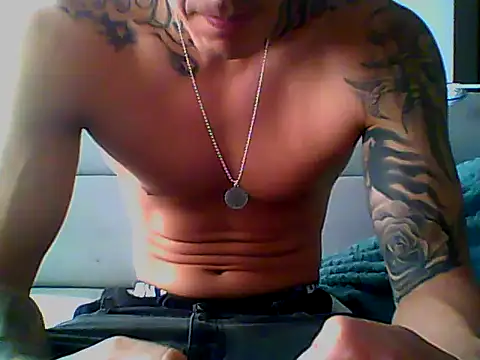 Snapshot of Skater29xx2 chatting on 3, 3, 2025 Skater29xx2 online show from 3, 3, 2025