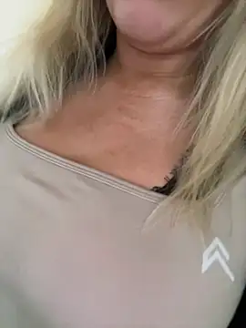 ChristyAdair online show from 16, 3, 2025