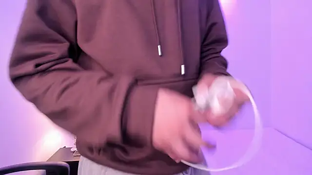 Tomy Rox online show from 1, 12, 2025