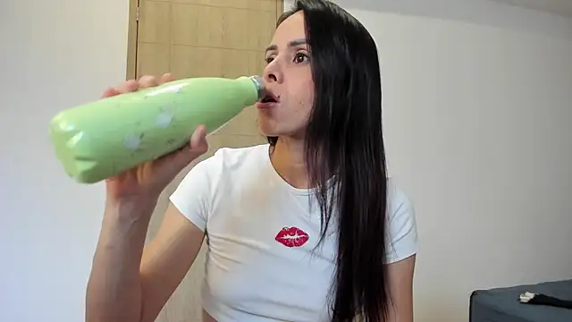 Vera Fernandez online show from 29, 10, 2025