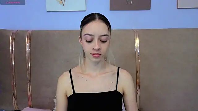 sophiia grey 1 online show from 22, 9, 2025