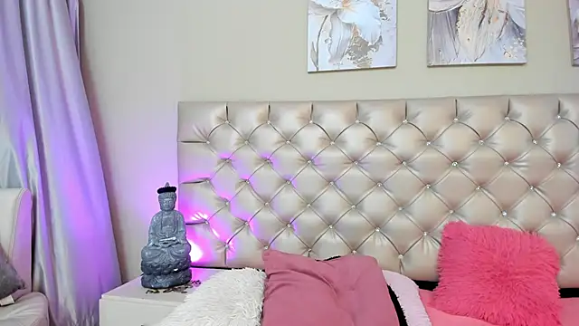 sophiia grey 1 online show from 4, 3, 2025