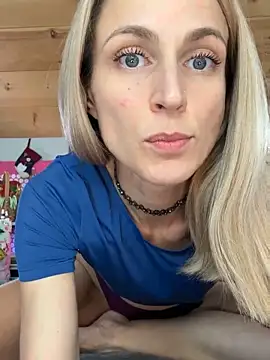 DanaeJustine online show from 2, 12, 2025