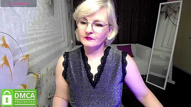 BlondeBrilliant7 online show from 18, 12, 2024