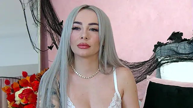 FrancescaMcGray online show from 25, 10, 2025