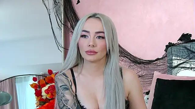 FrancescaMcGray online show from 30, 10, 2025