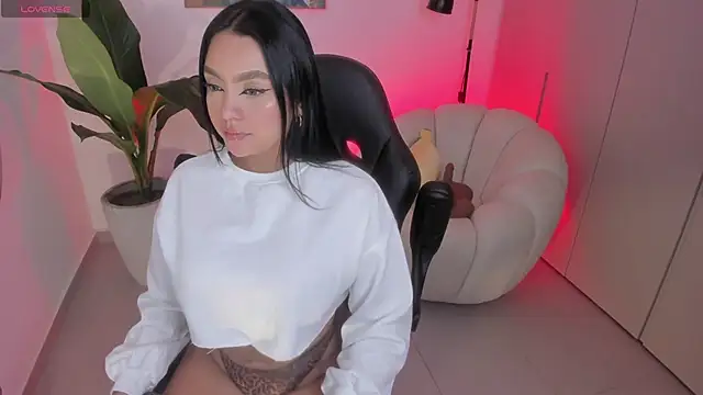 sarawinstone online show from 31, 10, 2025