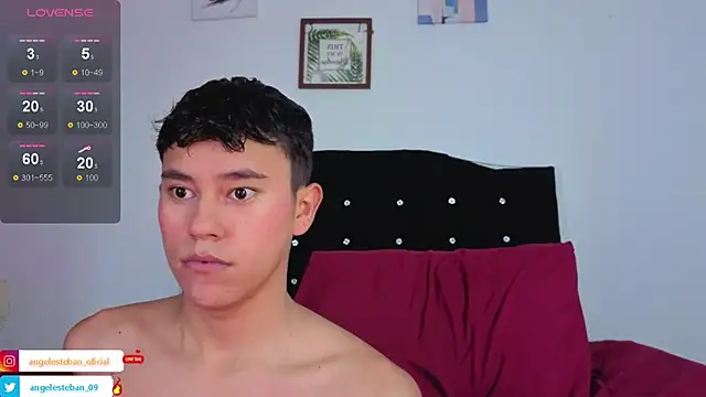 Snapshot of Angel_esteban_fx chatting on 8, 11, 2025 Angel esteban fx online show from 8, 11, 2025