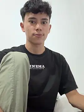 Snapshot of Angel_esteban_fx chatting on 14, 12, 2025 Angel esteban fx online show from 14, 12, 2025