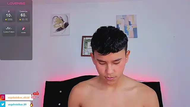 Snapshot of Angel_esteban_fx chatting on 4, 11, 2025 Angel esteban fx online show from 4, 11, 2025