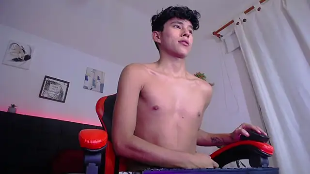 Snapshot of Angel_esteban_fx chatting on 9, 10, 2025 Angel esteban fx online show from 9, 10, 2025