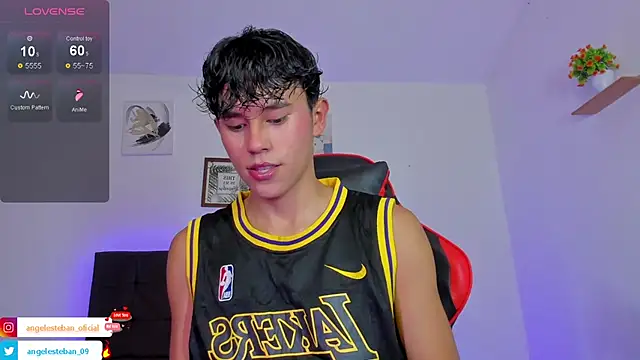 Snapshot of Angel_esteban_fx chatting on 8, 10, 2025 Angel esteban fx online show from 8, 10, 2025