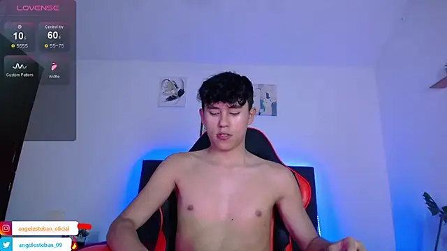 Snapshot of Angel_esteban_fx chatting on 4, 10, 2025 Angel esteban fx online show from 4, 10, 2025