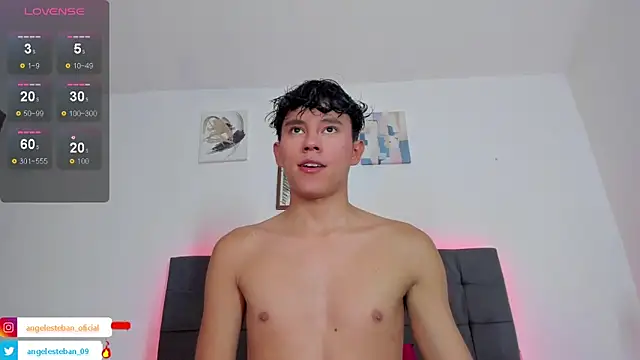 Snapshot of Angel_esteban_fx chatting on 2, 10, 2025 Angel esteban fx online show from 2, 10, 2025