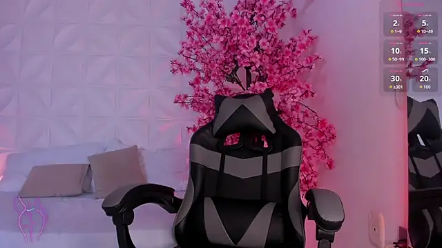 Snapshot of atenea_jones chatting on 10, 2, 2026 atenea jones online show from 10, 2, 2026