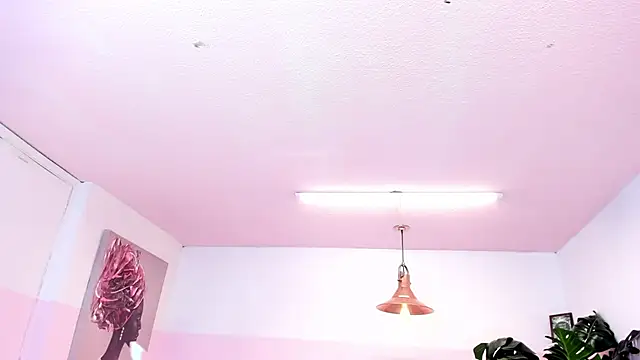 Red lady online show from 19, 2, 2025