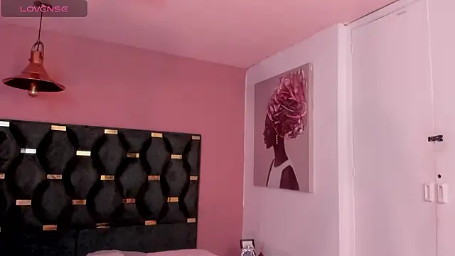 Red lady online show from 14, 11, 2025