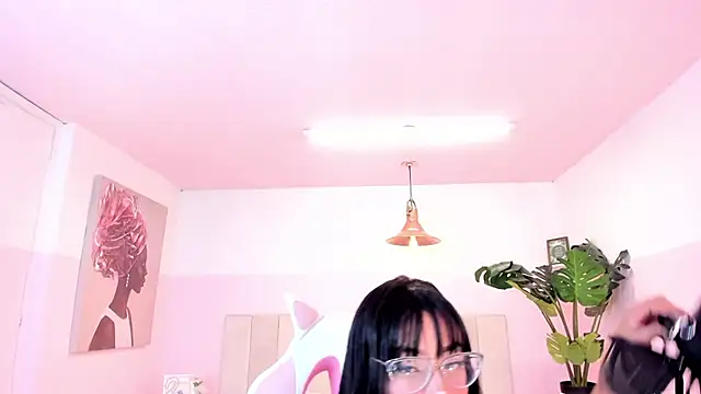 Red lady online show from 23, 1, 2025