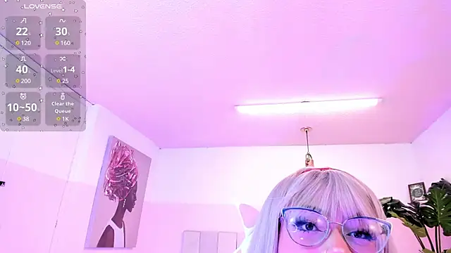 Red lady online show from 20, 3, 2025