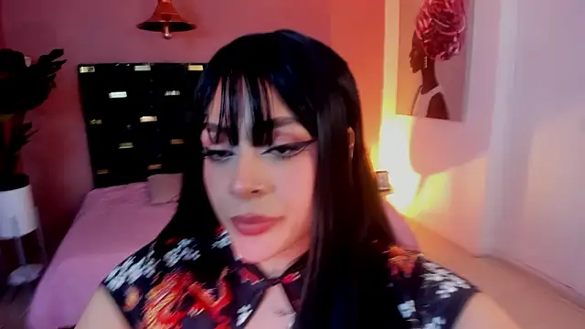 Red lady online show from 30, 5, 2026