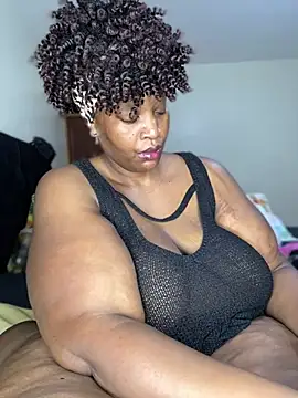 MsWhiteChocolatte online show from 18, 6, 2026